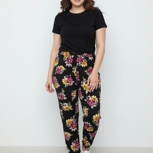 Bobbie Brooks Black Floral Leggings Size S Soft Faux Suede NWT